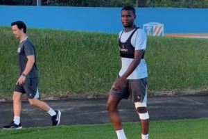 杨翼：李可、戴伟浚参加全队合练，阿马杜、米内罗单独训练