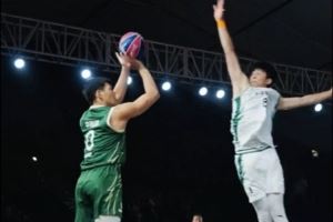 超三联赛：哥们，打排球来的吧？来看广东宝安生涯周嘉豪大帽！