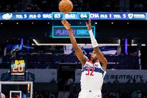 米德尔顿谈球迷穿他雄鹿22号球衣：无法用言语表达感激之情