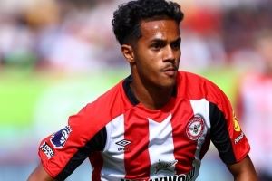 英超仅上96分钟！记者：卡瓦略考虑冬窗离开小蜜蜂，可能重返德甲