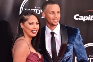 夸梅:库嫂与其各种不知足不如好好经营婚姻 因库里对你绝对真爱